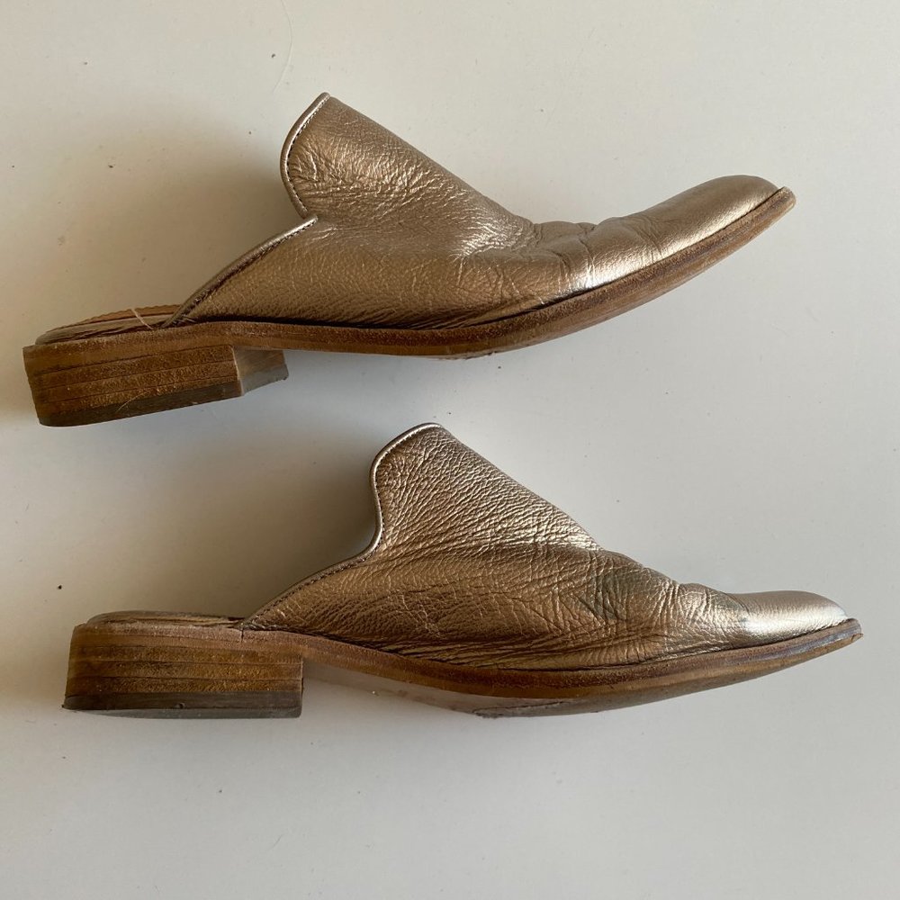 Corso Como 'Dylan' Pointy Toe Mule Champagne 7M - Picture 2 of 8